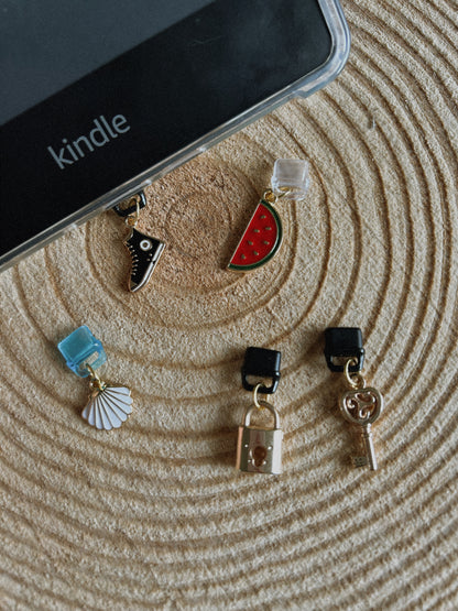 KINDLE CHARM / Converse