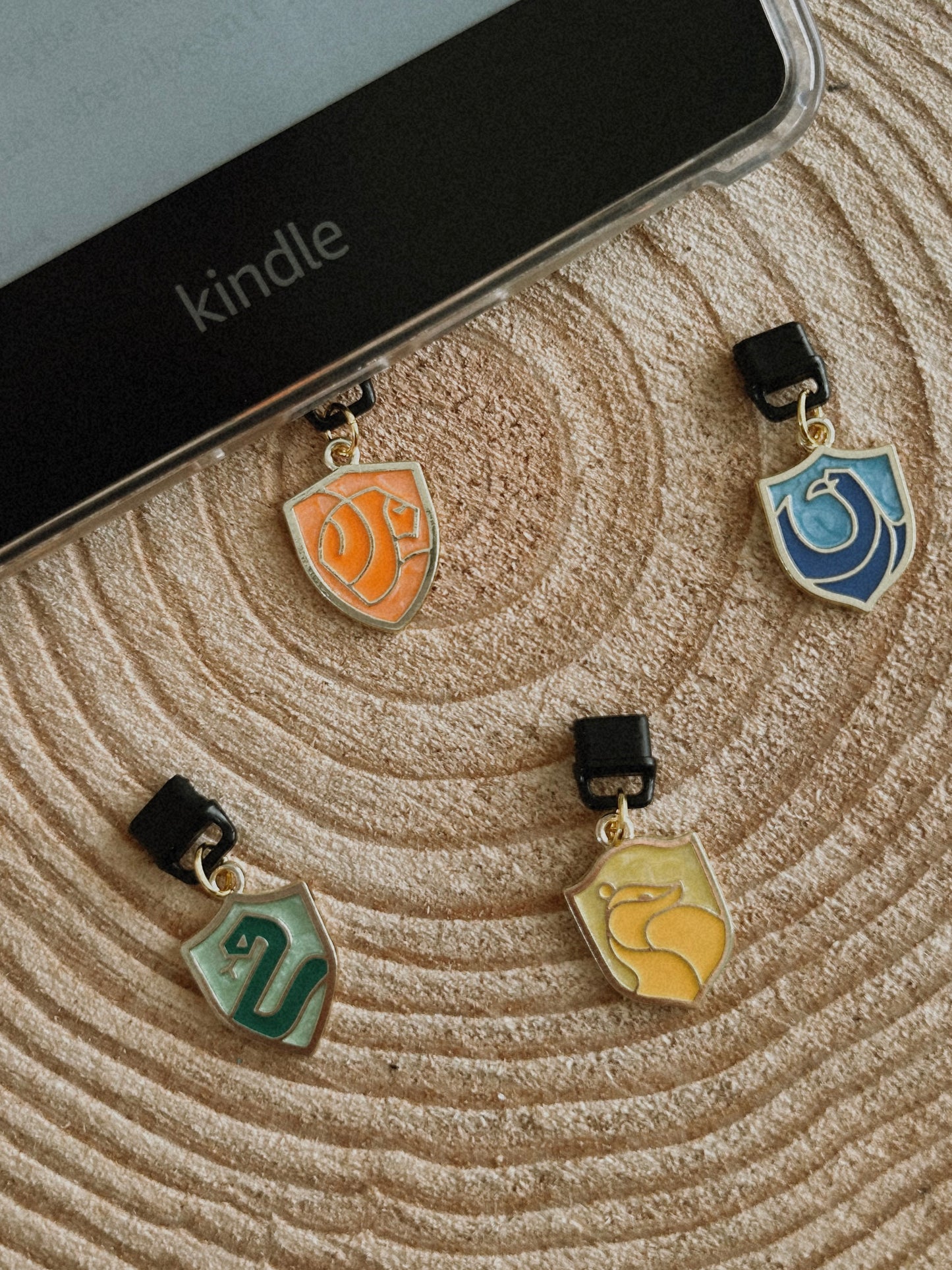 KINDLE CHARM / Gryffindor