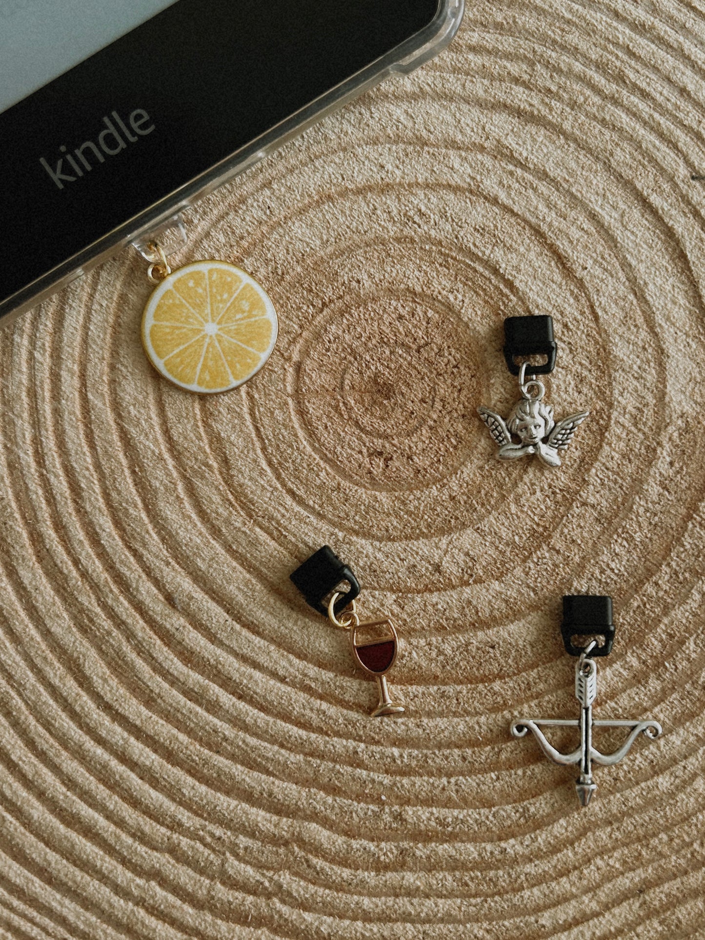 KINDLE CHARM / Lemon