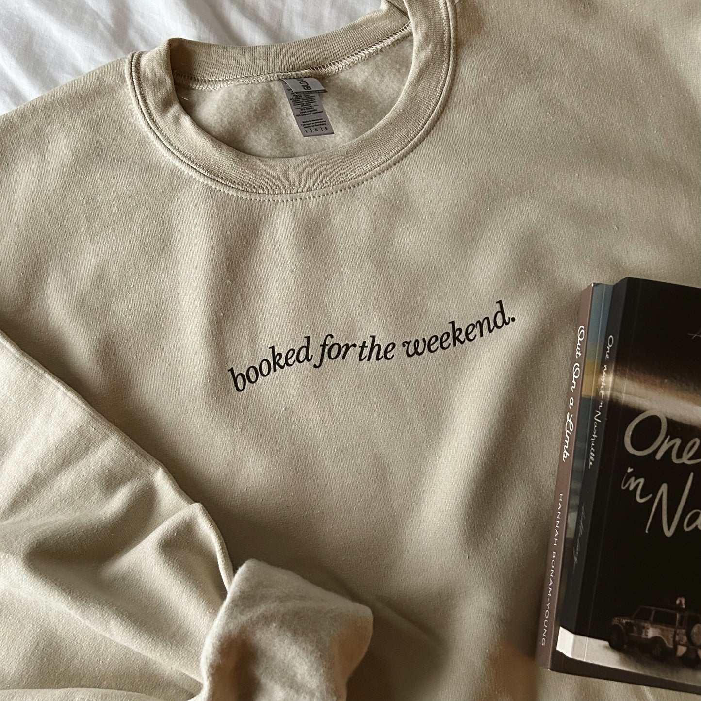 CREWNECK / Books & Bubbly